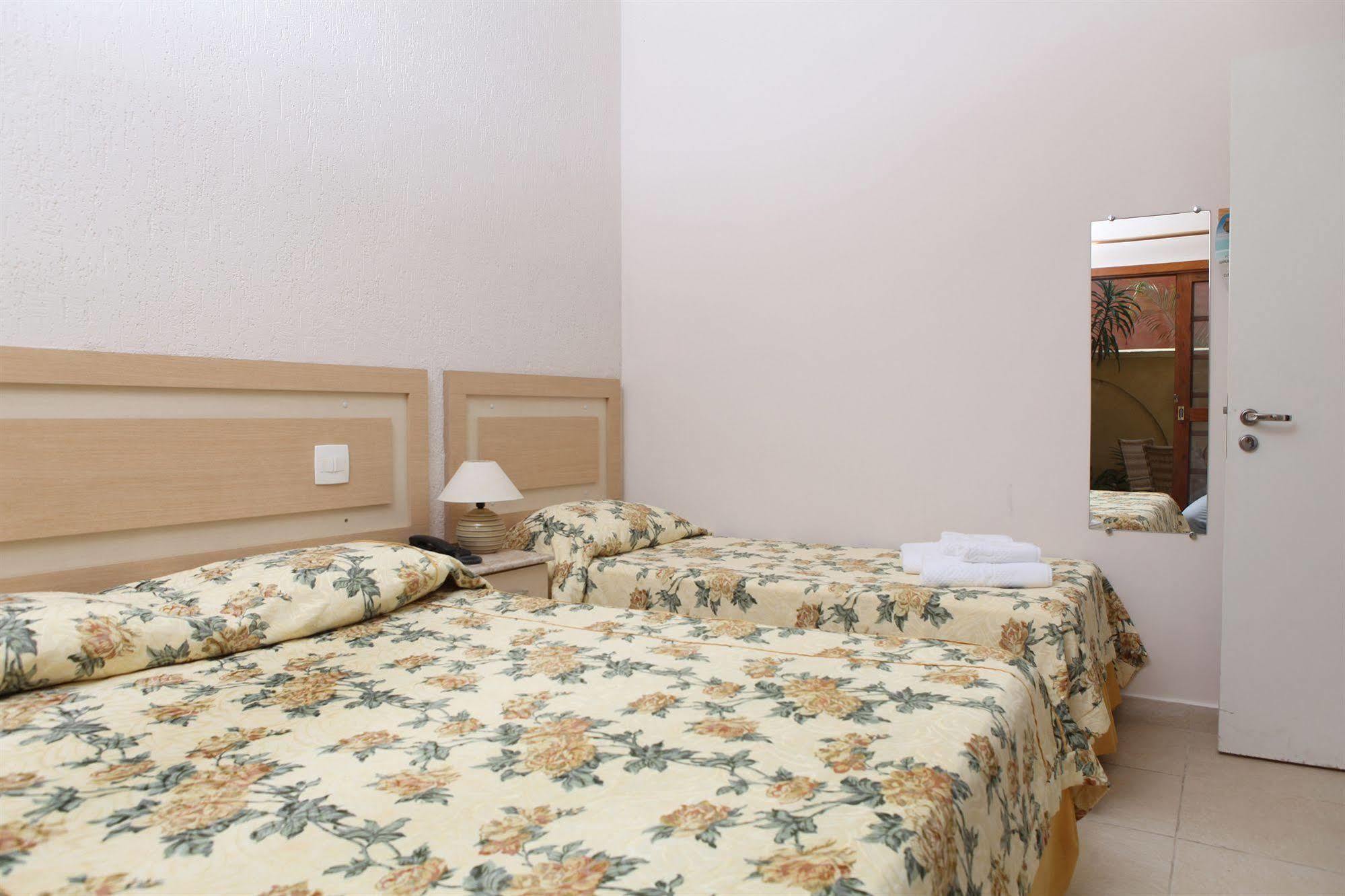 Beach Hotel Cambury 캄부리 외부 사진